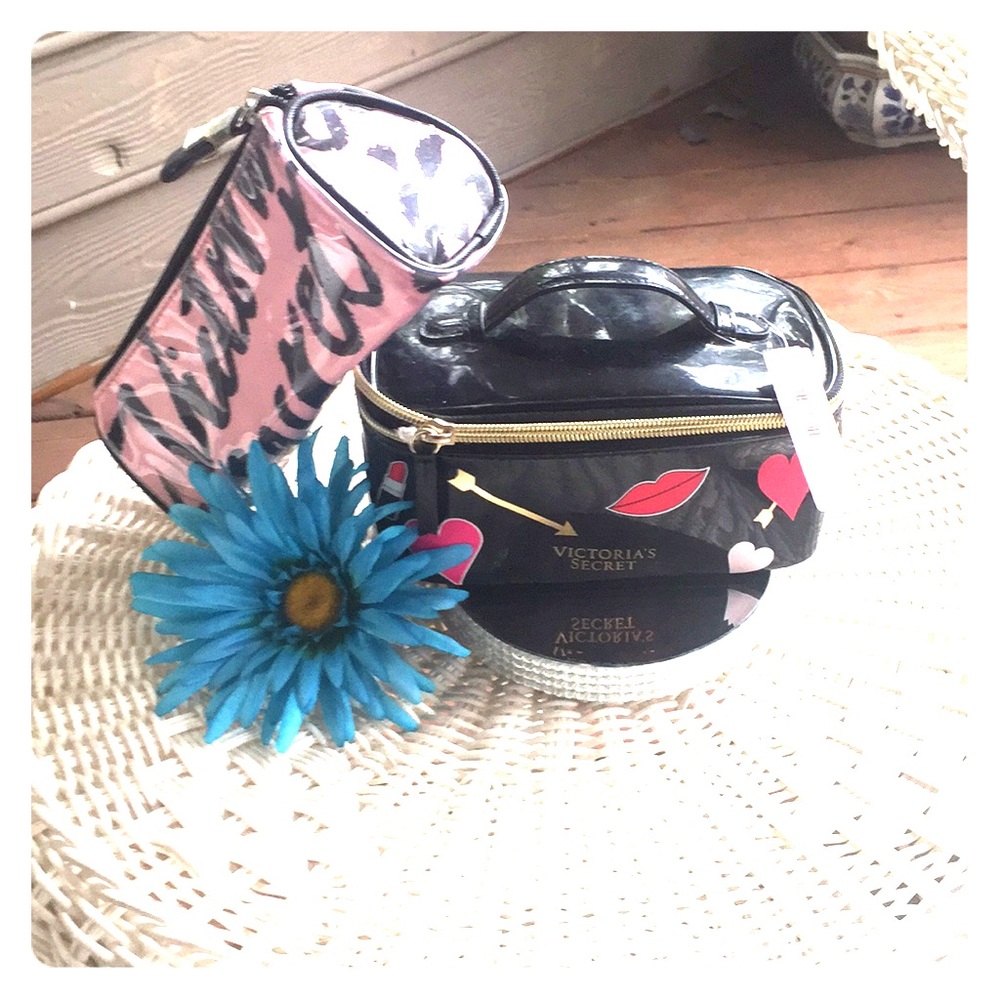 🌸🌸Victoria’s Secret Cometic Bags🌸🌸